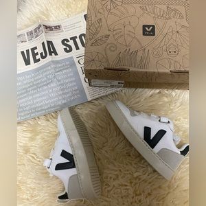 Brand New Veja Sneaker